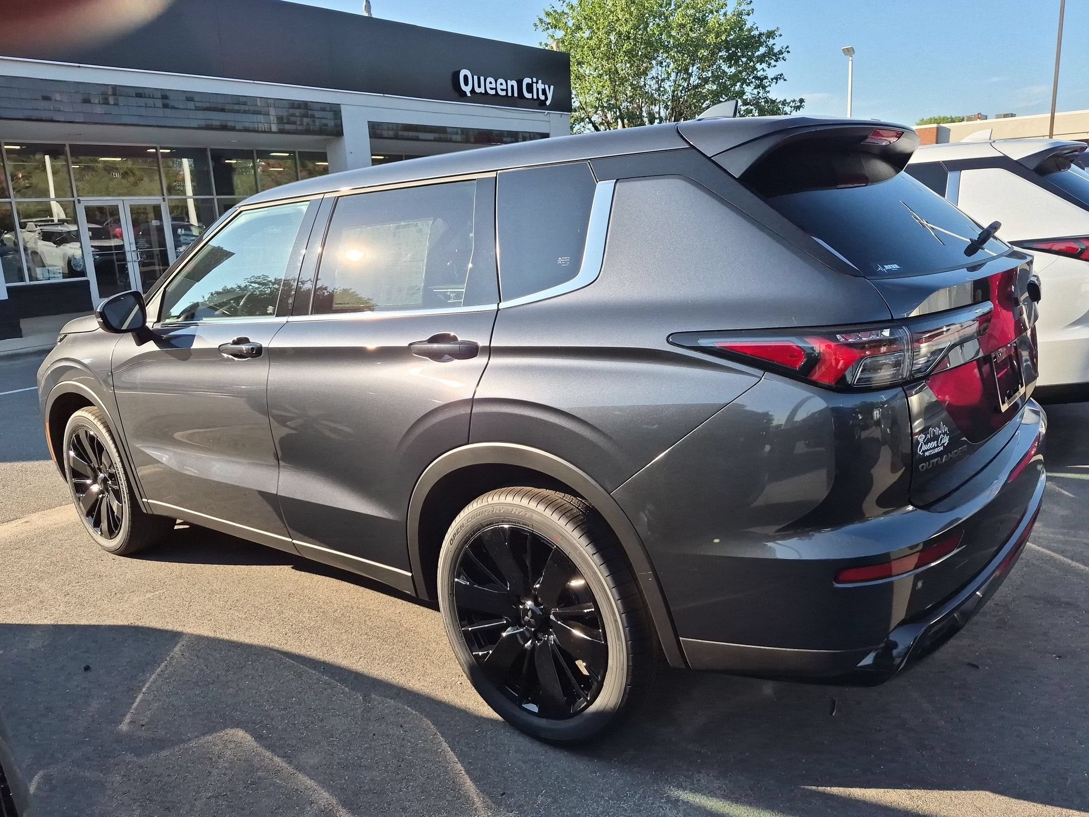 2026 Mitsubishi Outlander — detail view