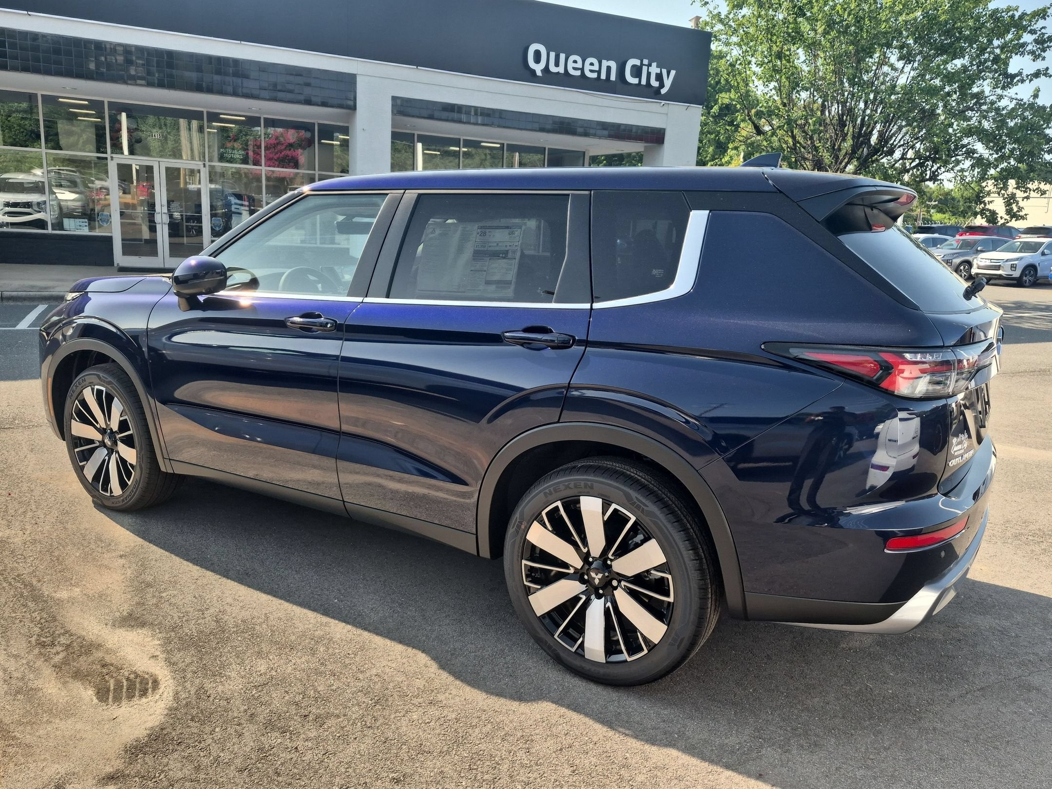 2026 Mitsubishi Outlander — detail view